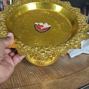 Elegant Gold Decorative Plate